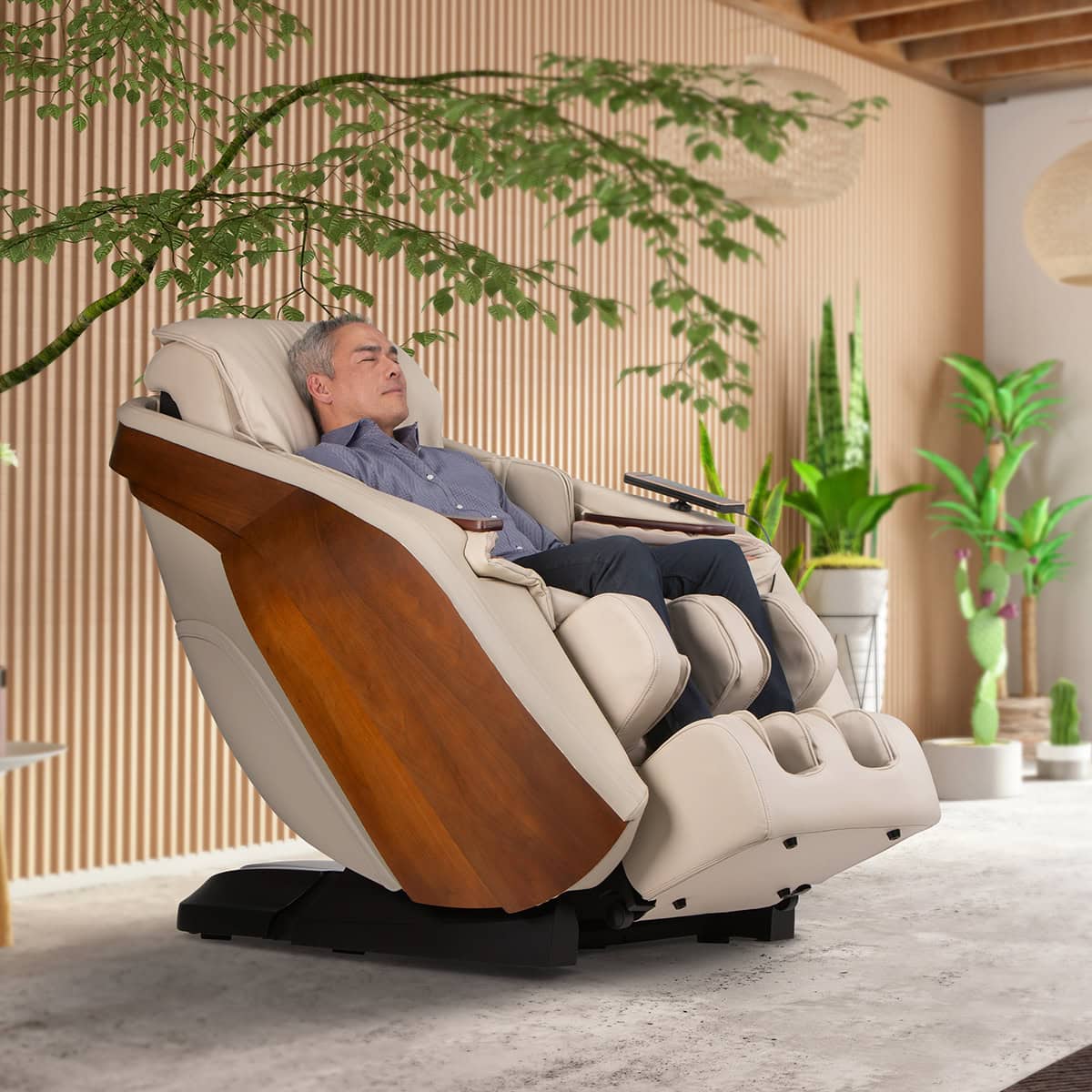 D.Core Stratus-JP Massage Chair