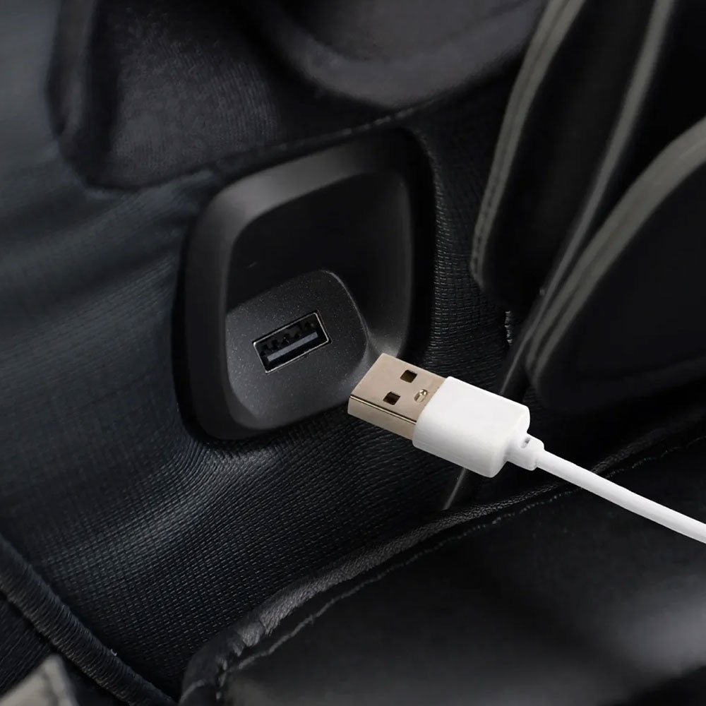 Osaki 4D YogaFlex Black USB Charging Port