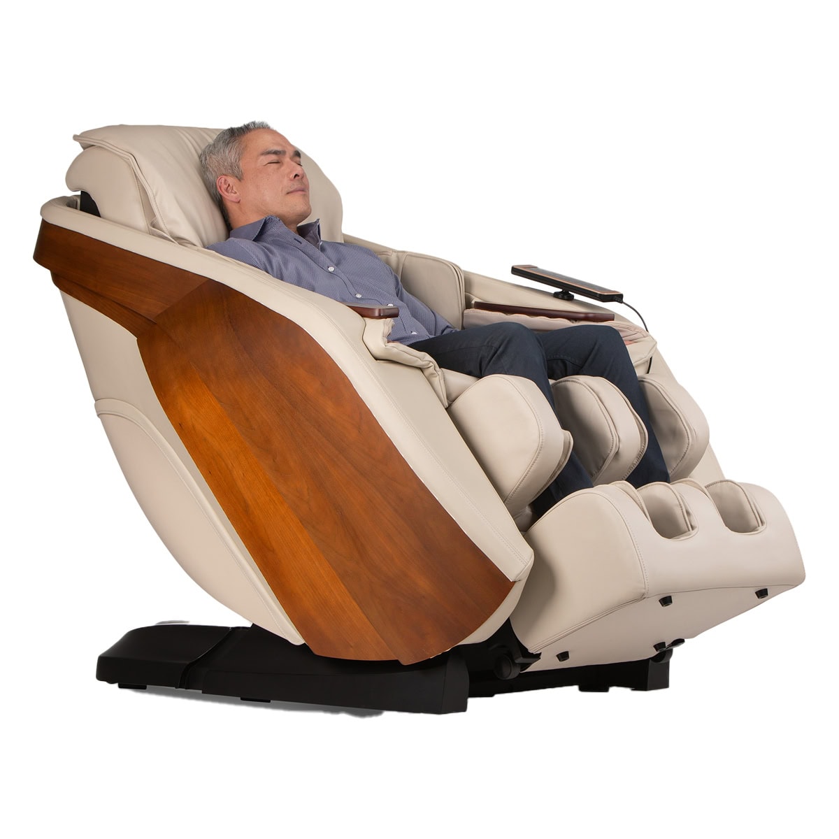 D.Core Stratus-JP Massage Chair