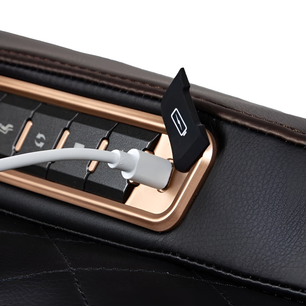 Osaki Duke XL 4D Massage Chair Black USB-C Charger