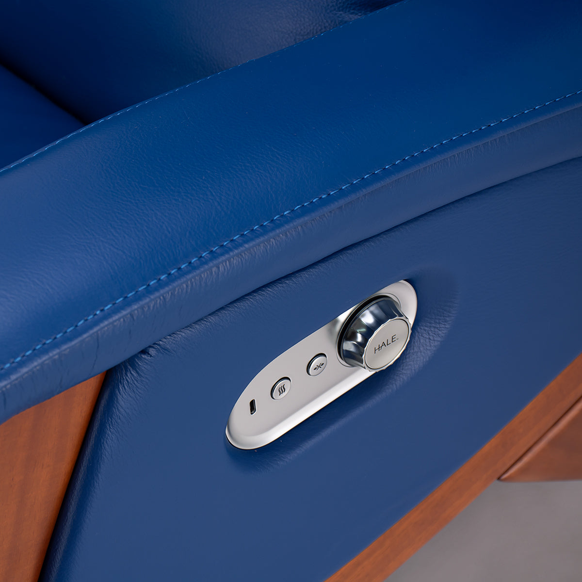 Human Touch Hale Zero Gravity Recliner