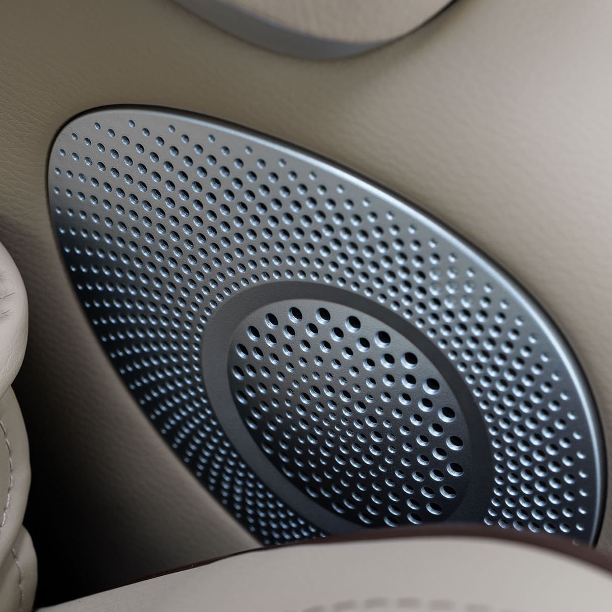 Ogawa BioVision Massage Chair Chocolate and Sand Armrest Speaker